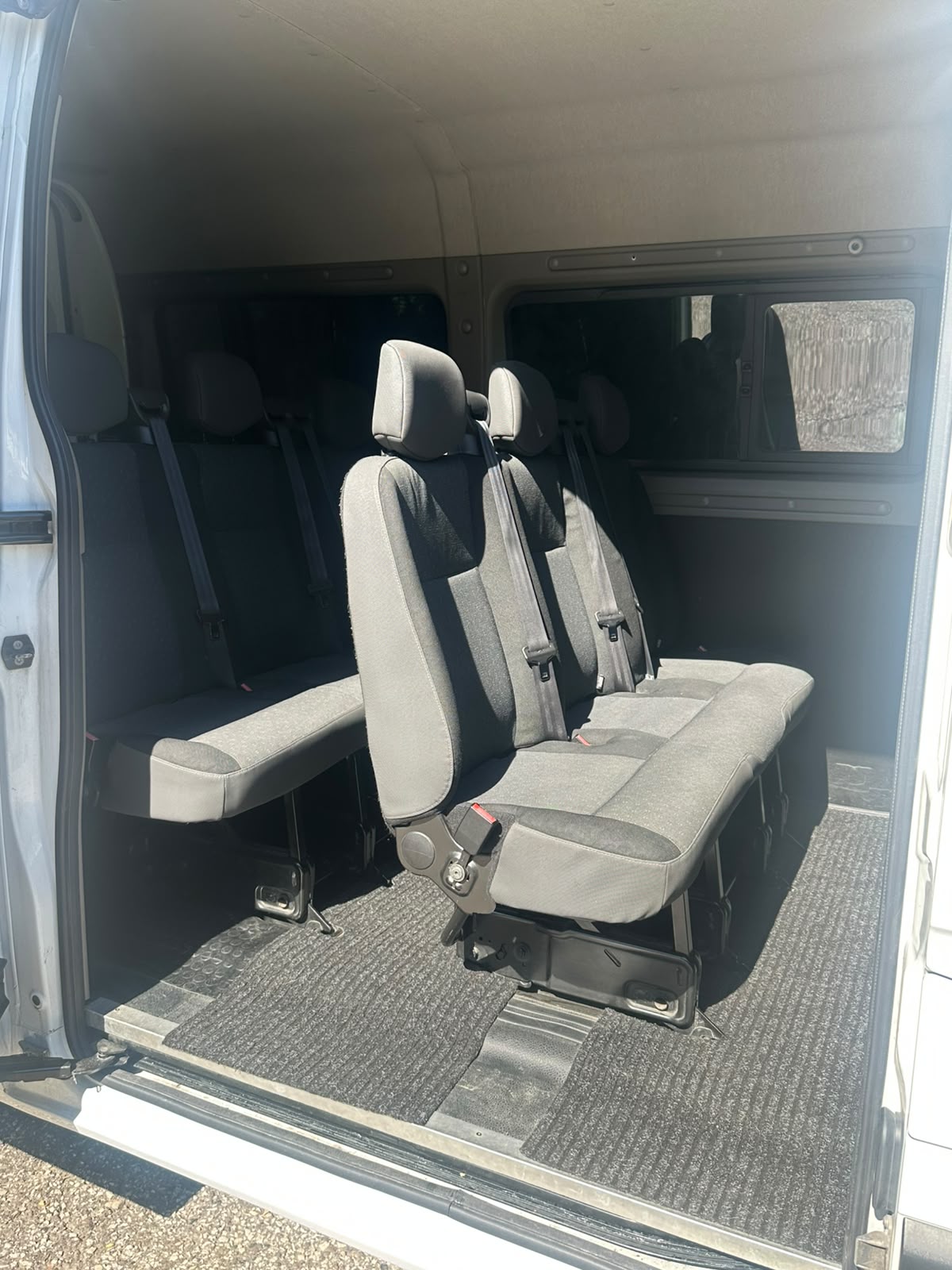 Vano di carico del minibus GP Viaggi per bagagli e attrezzature