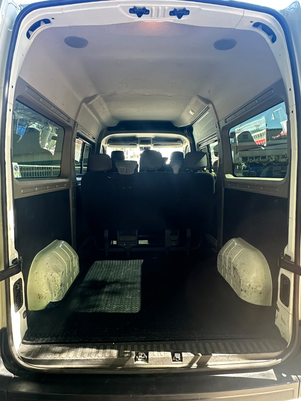 Servizio NCC GP Viaggi con minibus 9 posti da Mezzolombardo